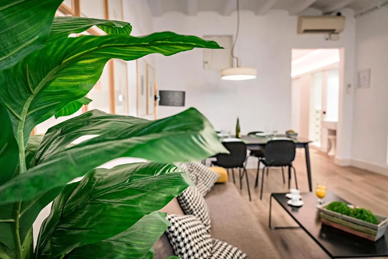 Habitat Apartments Born バルセロナ